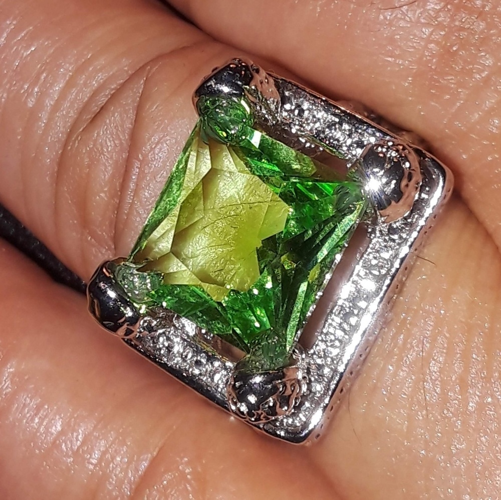 Ladies Ring size 9